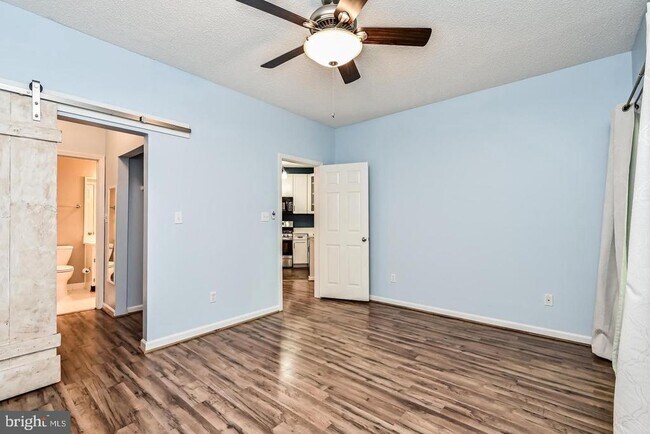 Building Photo - 13070 Autumn Woods Way