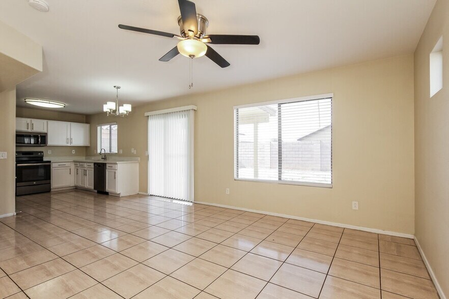 Building Photo - 3822 N 105th Ln