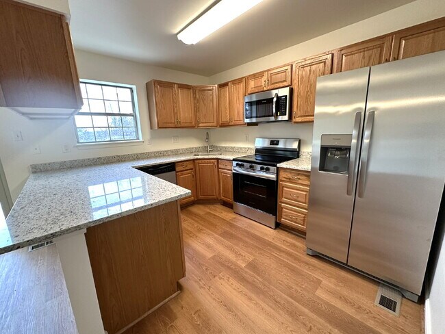 Building Photo - 3-Bed, 3.5-Bath Townhome in Sparks Glencoe