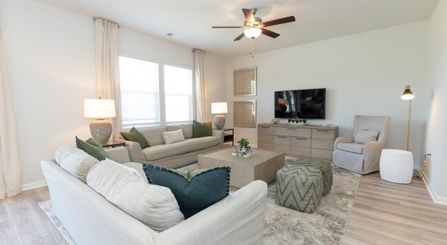 Building Photo - 4231 Sylvan Lp