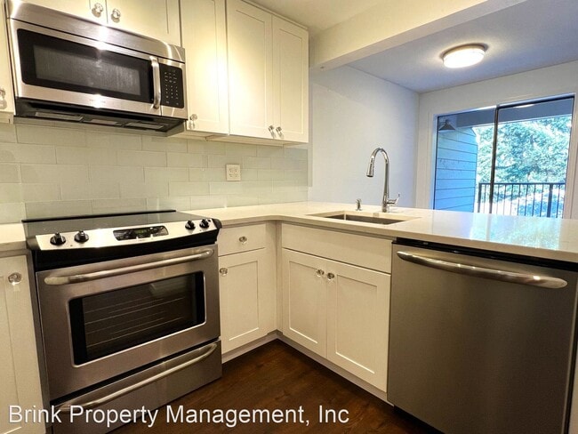 Building Photo - 1 br, 1 bath House - 12515 NE 116th St #B31