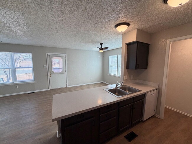 Building Photo - 9604 Elgin Ave