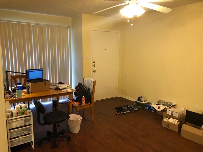 Building Photo - 3301 Speedway