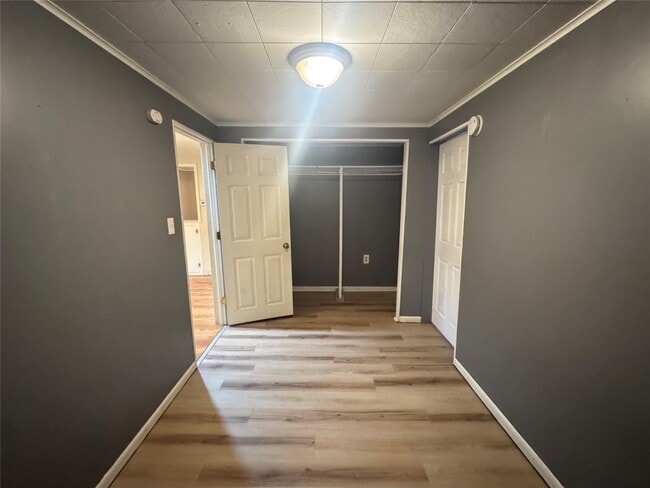 Building Photo - 9 Second St