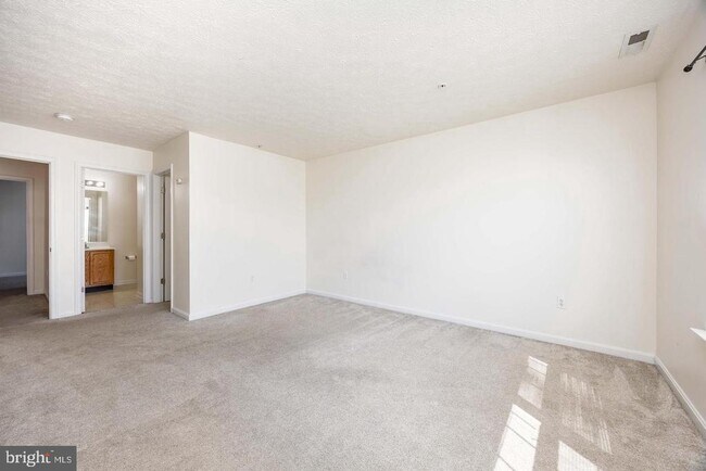 Building Photo - 9549 Wedge Way