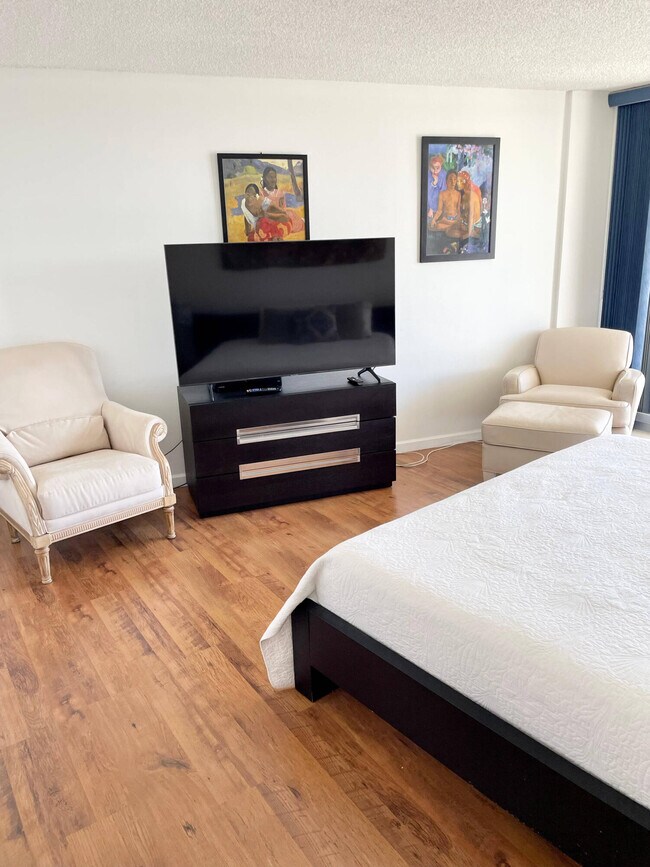 Building Photo - 3360 S Ocean Blvd