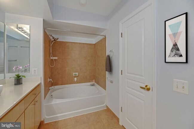 Building Photo - 616 E Street NW Unit 1020