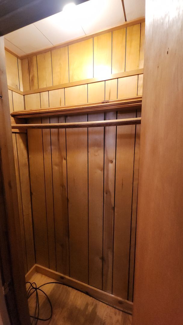 Building Photo - 605 N Front St