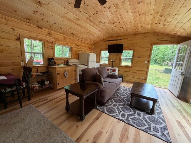 Building Photo - 209 Verdi Ln