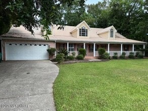 Building Photo - 5300 Beardslee St