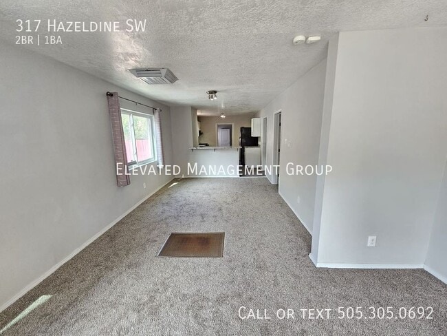 Building Photo - 317 Hazeldine Ave SW