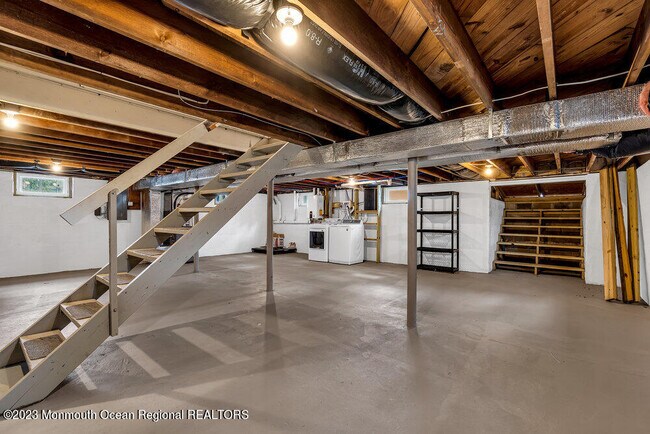 Building Photo - 557 Mantoloking Rd