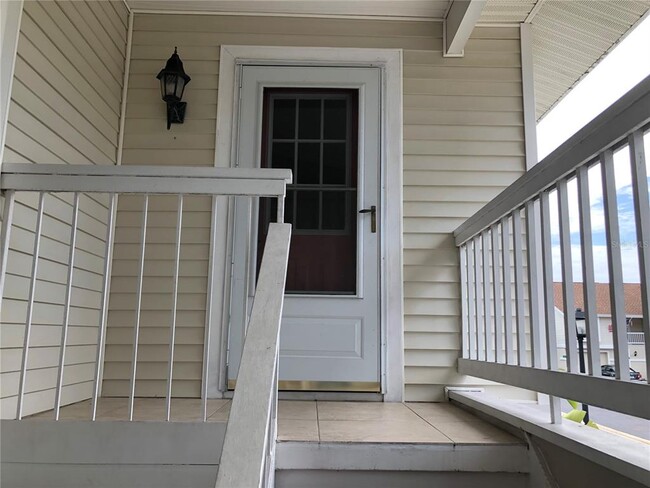 Building Photo - 230 Sun Vista Ct N