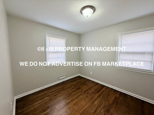 Building Photo - 315 W North Ave