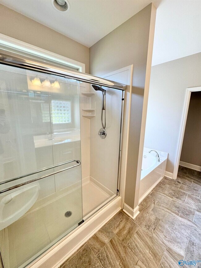 Building Photo - 109 Stonebury Ct