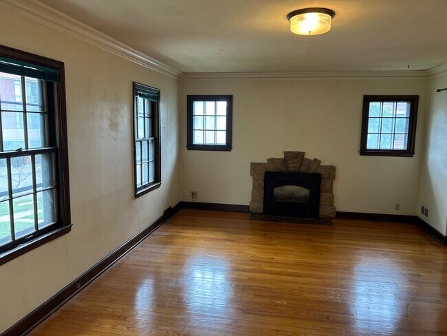 Building Photo - 2551 University Ave
