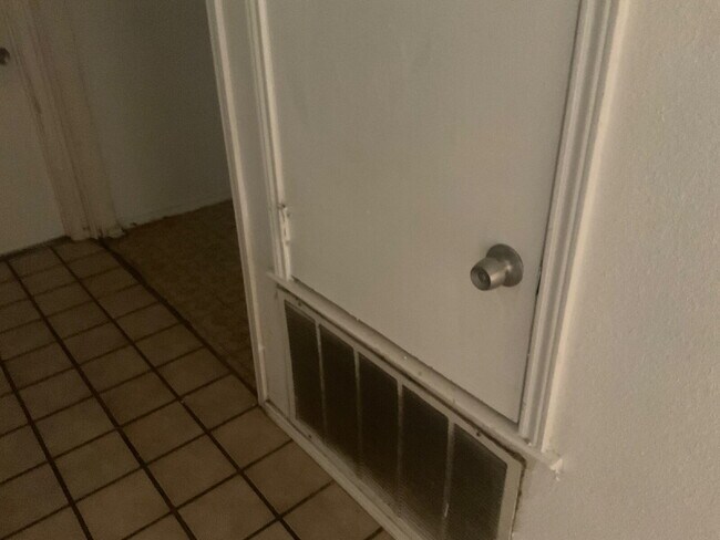 Building Photo - Beautiful 4 Bedroom Home in Northwest San ...