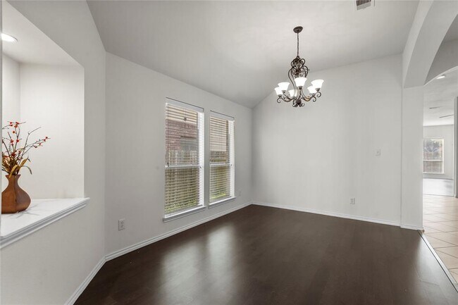 Building Photo - 11047 Pierce Valley Dr