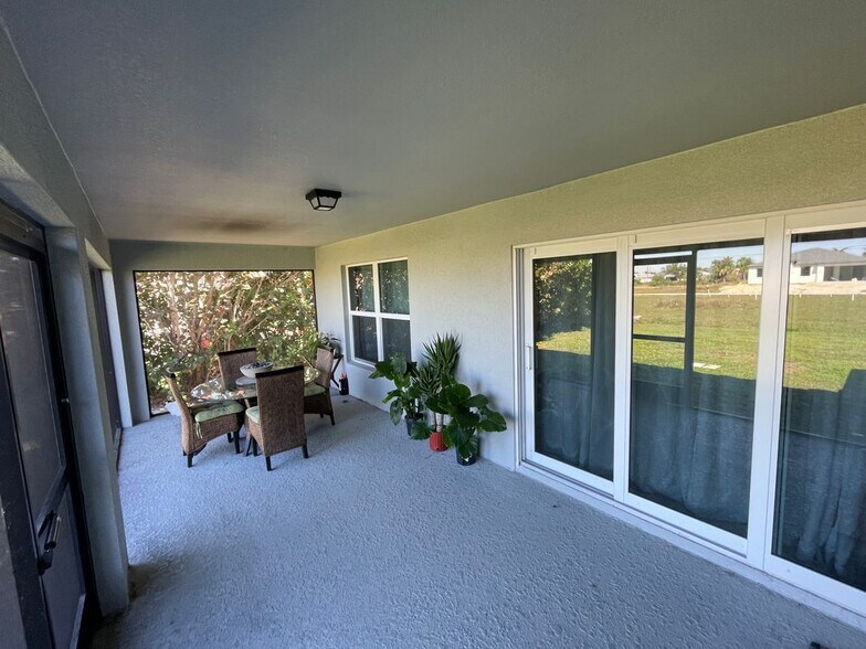 Building Photo - 1109 NW 12th Ln