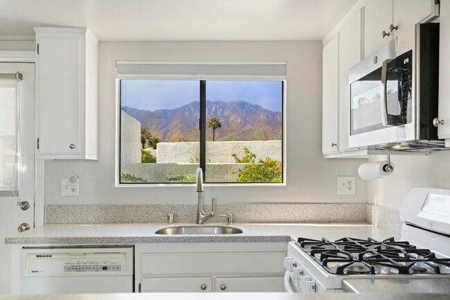 Building Photo - 34341 Denise Way