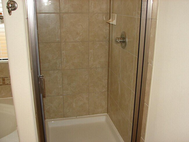 Building Photo - 13113 Southern Creek Dr