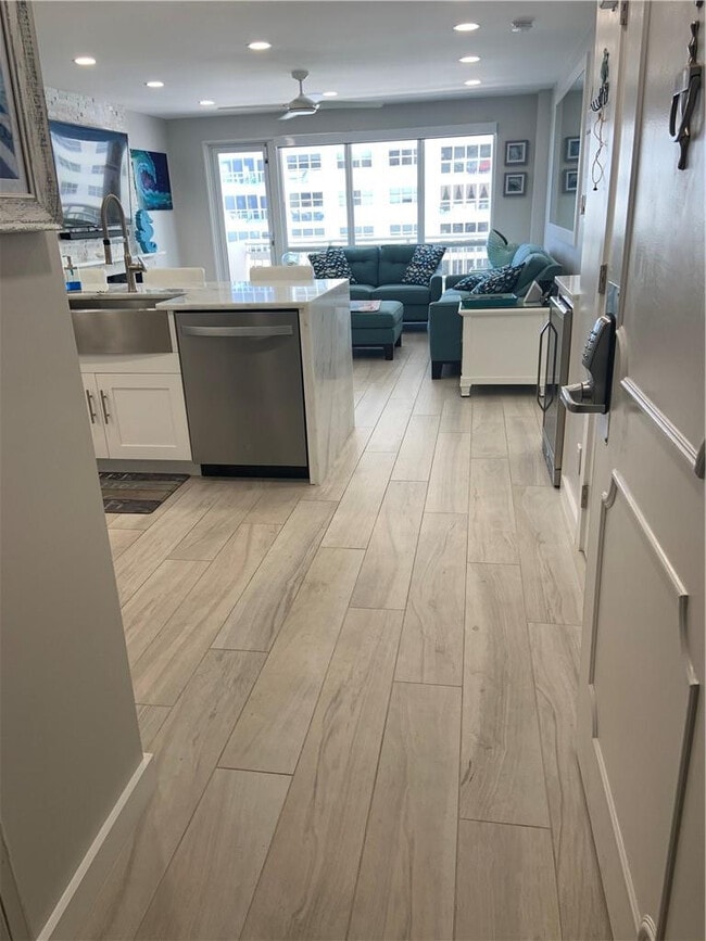 Building Photo - 133 N Pompano Beach Blvd