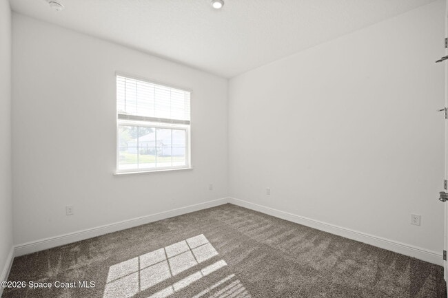 Building Photo - 6185 Moonrise Dr