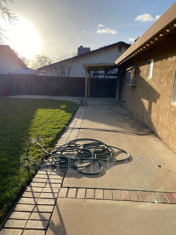 Building Photo - 1134 Partridge Dr