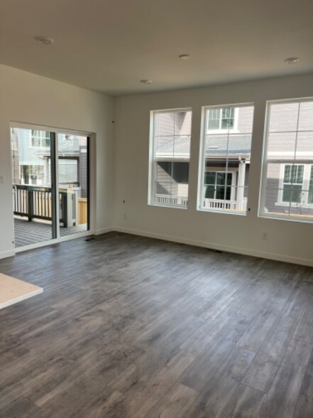 Building Photo - 9002 Winding Gln Ln