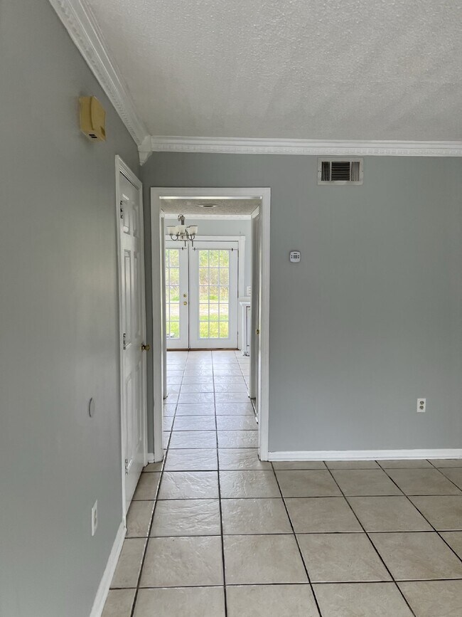 Building Photo - Townhome for Rent