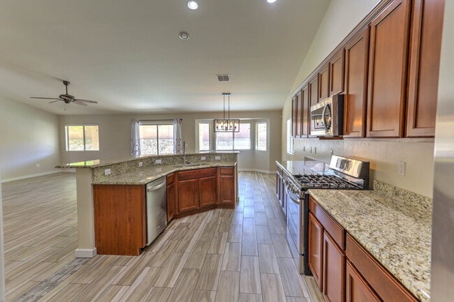 Building Photo - Madera Highlands