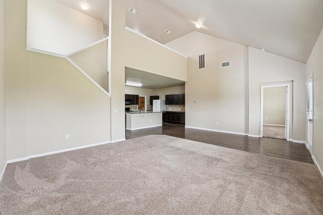 Building Photo - 223 Camellia Dr