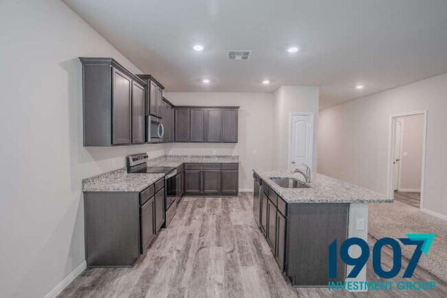 Building Photo - Stunning Modern 3-Bedroom Home in Newcastl...