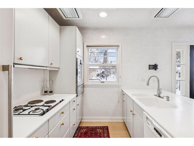 Building Photo - 1197 W Como Blvd