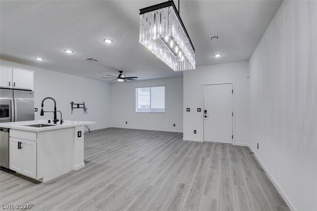 Building Photo - 1540 Maya Xing Ave
