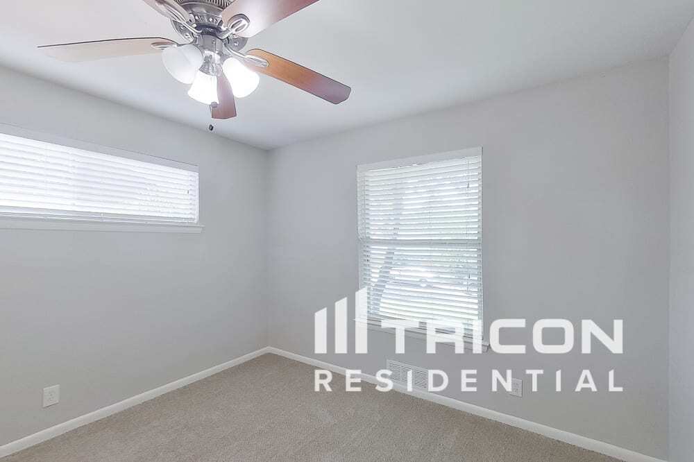Building Photo - 3240 Springwood Ln