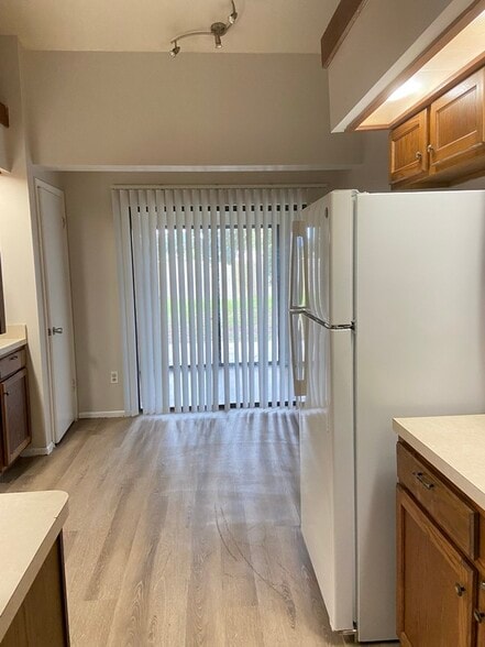 Building Photo - 1090 Condor Pl