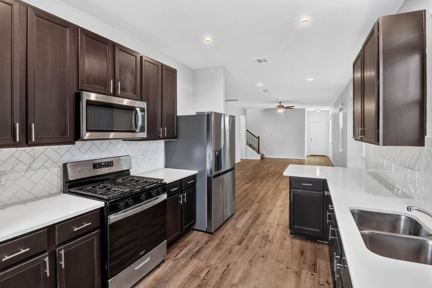 Building Photo - 24839 Goldoni Dr