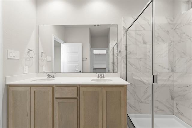 Building Photo - 1641 Mdw Crst Dr
