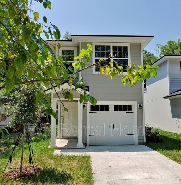 Building Photo - 8914 Dandy Ave
