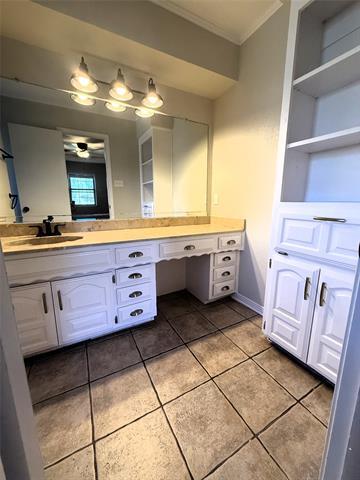 Building Photo - 11 Maree Ct