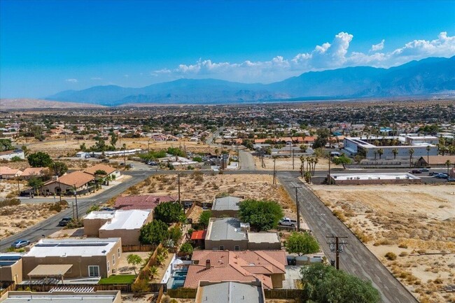 Building Photo - 10748 Ocotillo Rd