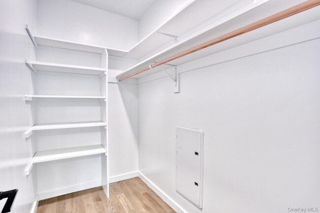 Building Photo - 962 US-9W