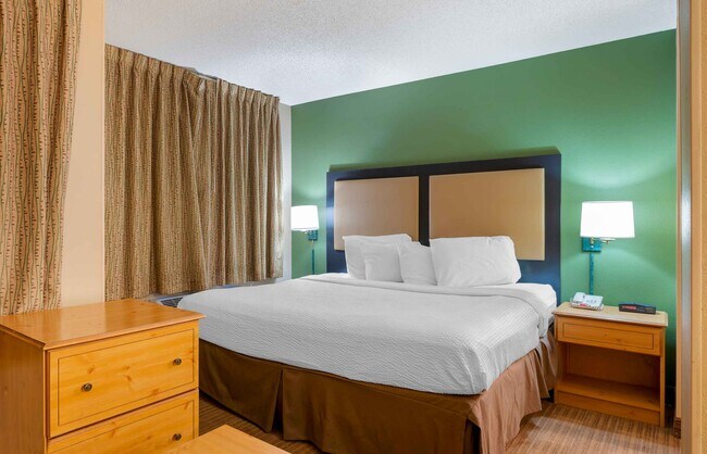Building Photo - Furnished Studio-Chicago - Schaumburg - Co...
