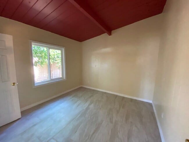 Building Photo - 4901 Frink Ave