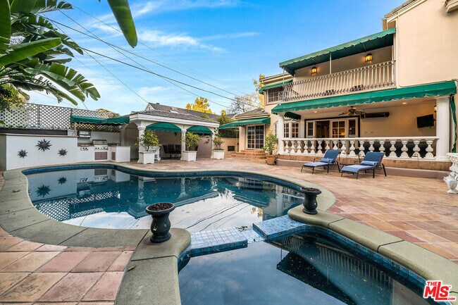 Building Photo - 4063 Benedict Canyon Dr