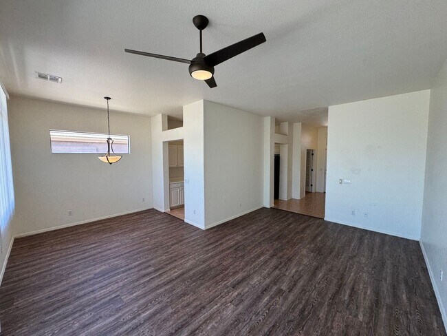 Building Photo - 2 Bedroom Plus Office - 2 Bathroom - Desert Ridge Area - Phoenix