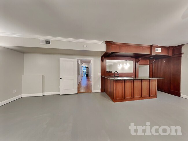 Building Photo - 1442 Hedgewood Ln NW