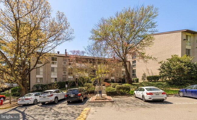 Building Photo - 5614 Bismach Dr