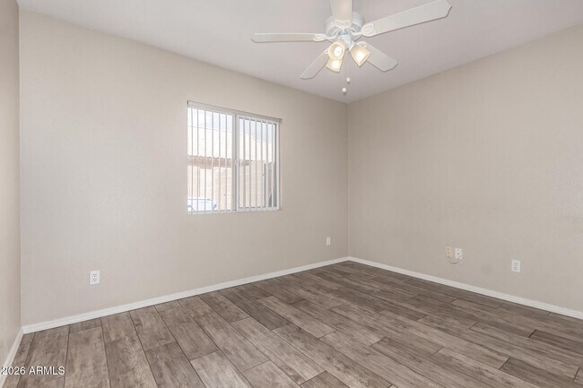 Building Photo - 1522 S Dove St